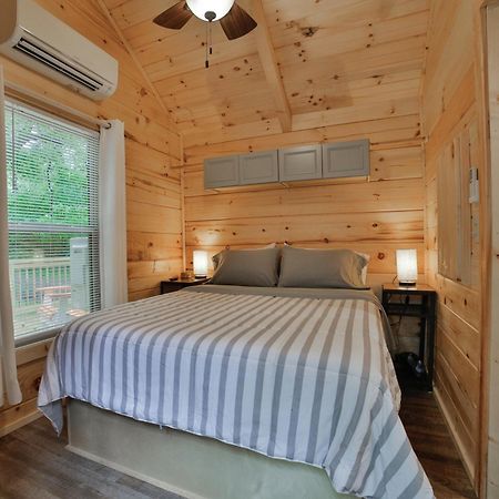 Lena Cabin Wooded Tiny Cabin - Hot Tub Chattanooga Eksteriør billede