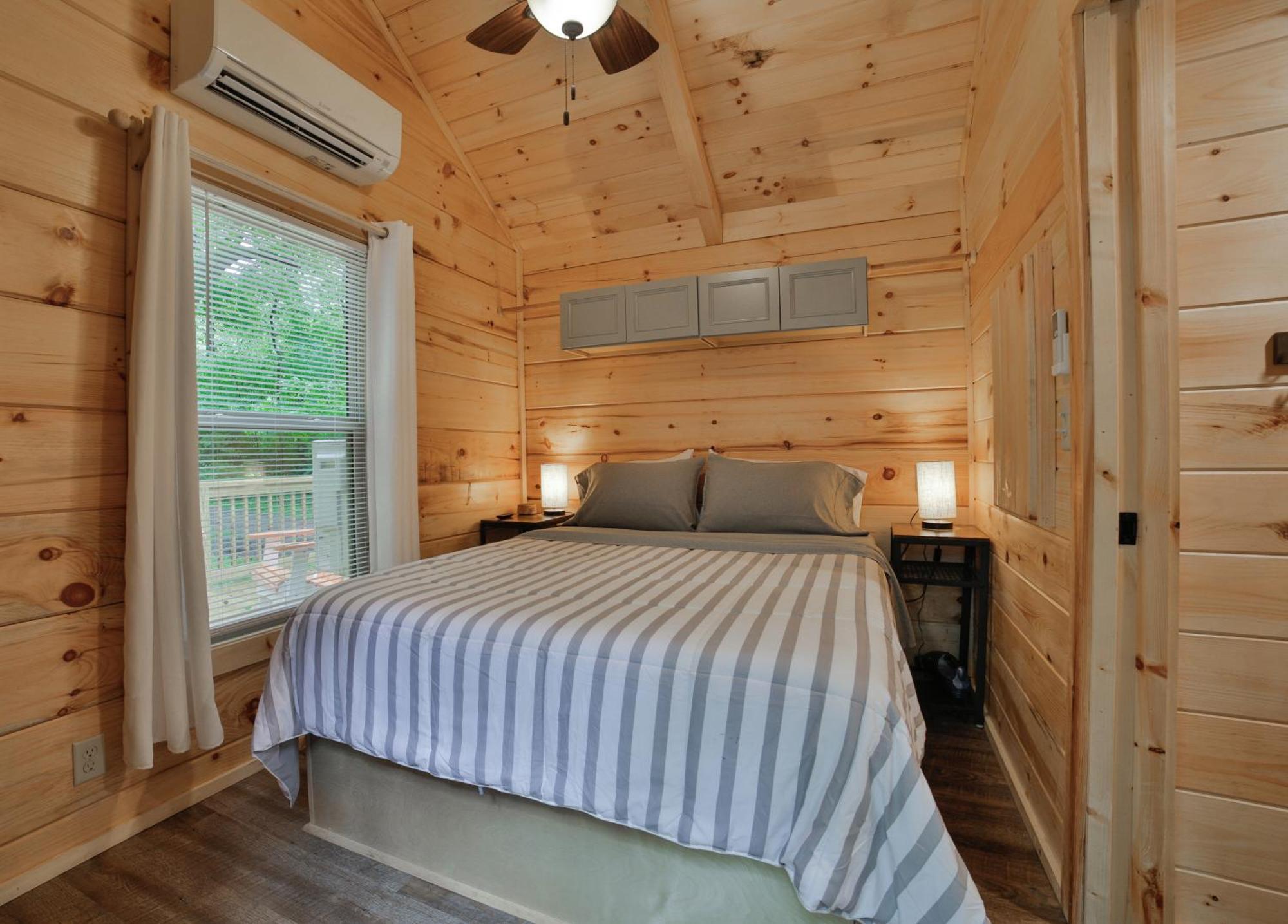 Lena Cabin Wooded Tiny Cabin - Hot Tub Chattanooga Eksteriør billede