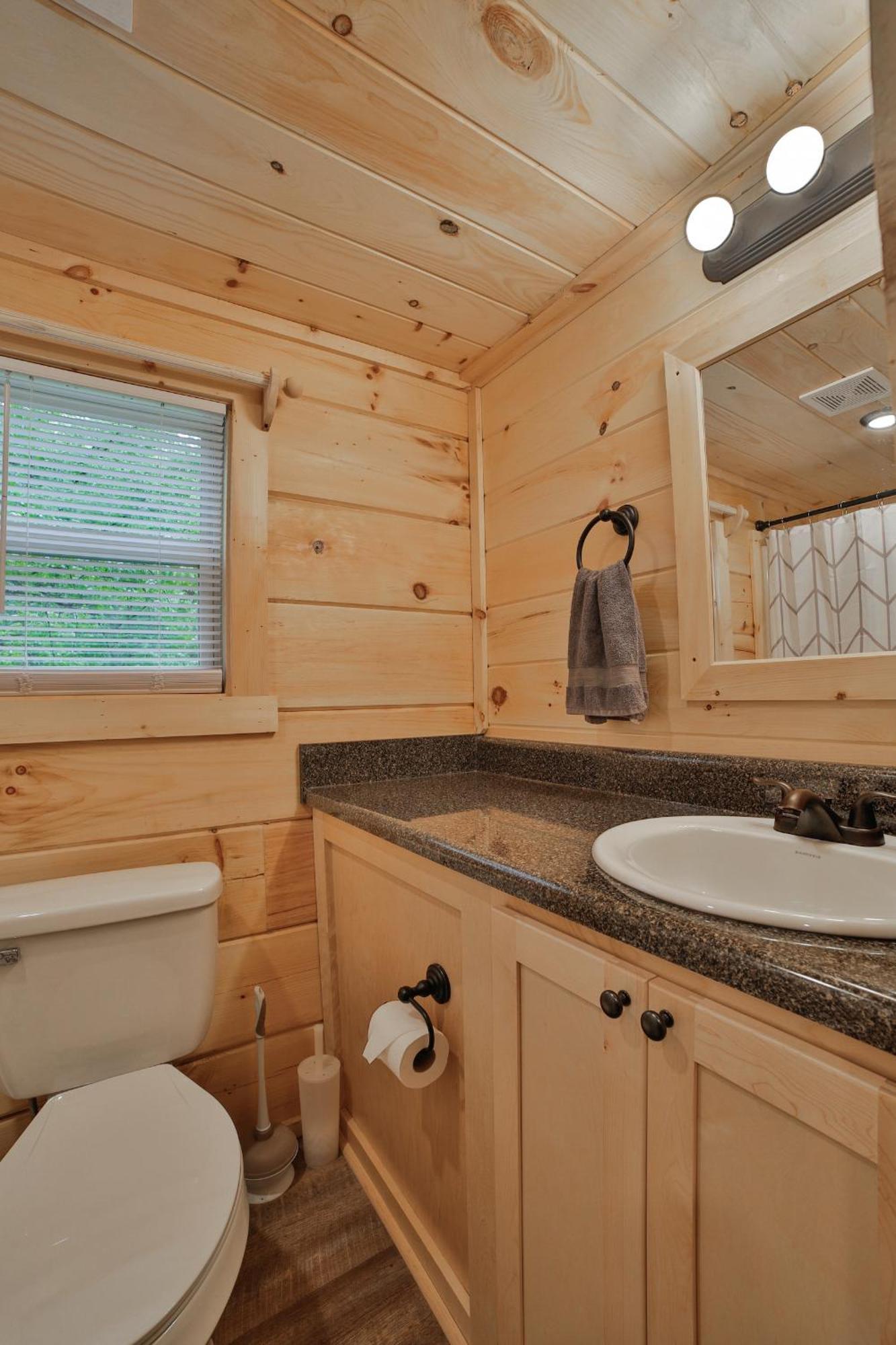 Lena Cabin Wooded Tiny Cabin - Hot Tub Chattanooga Eksteriør billede
