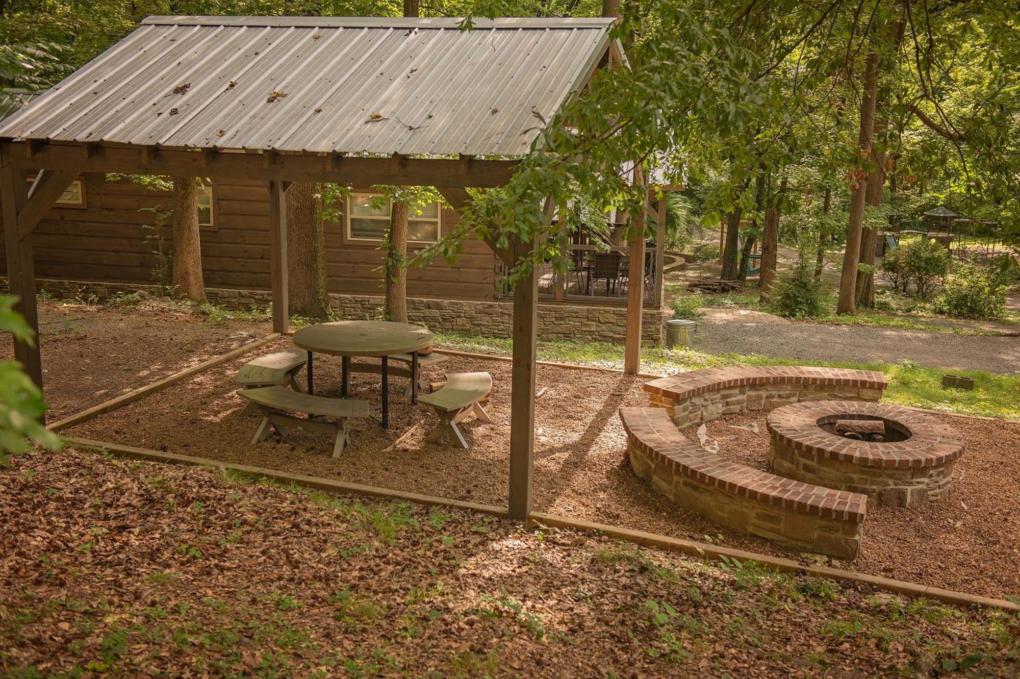 Lena Cabin Wooded Tiny Cabin - Hot Tub Chattanooga Eksteriør billede