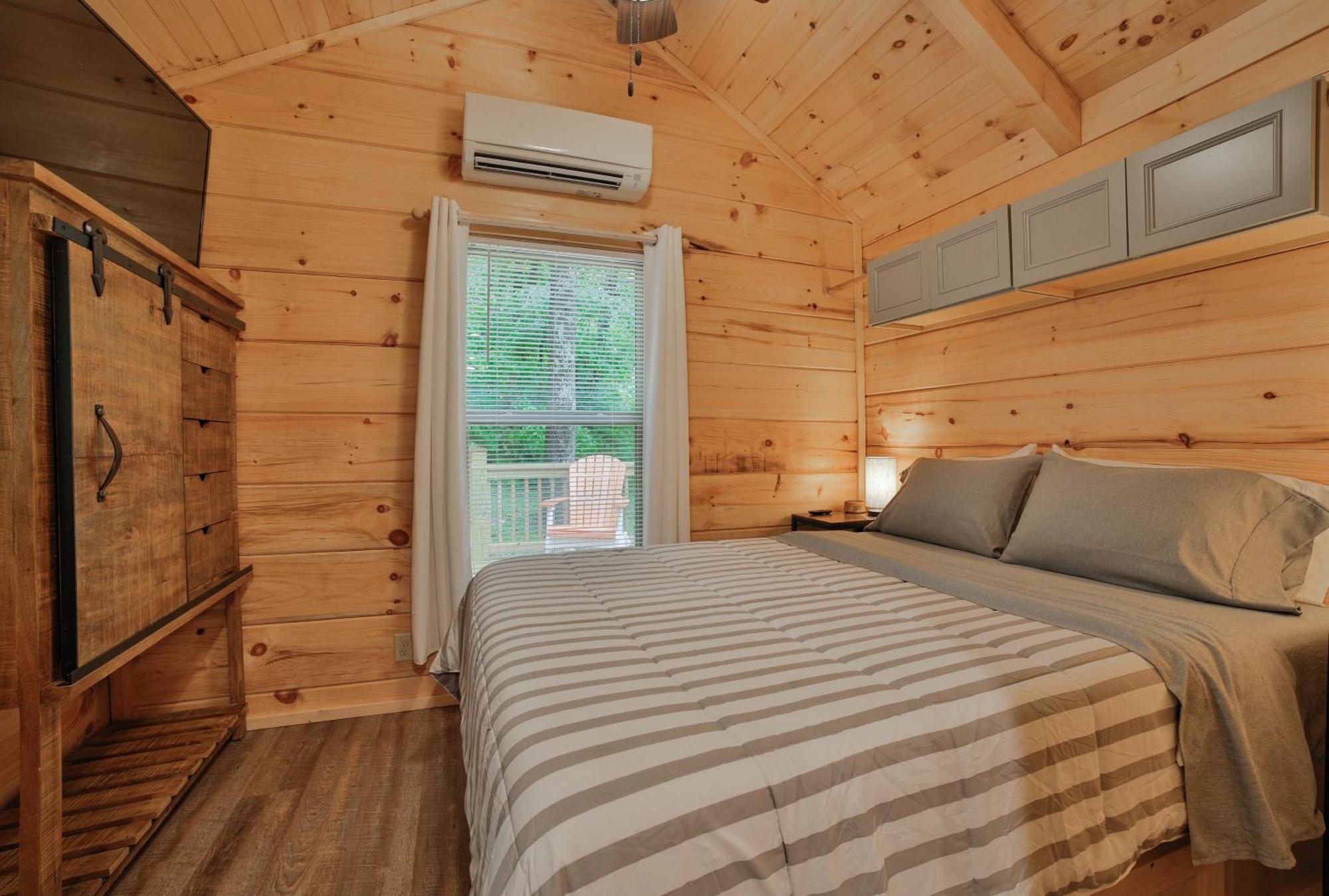 Lena Cabin Wooded Tiny Cabin - Hot Tub Chattanooga Eksteriør billede
